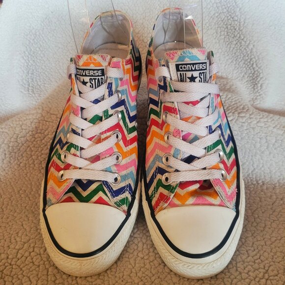 Converse Chuck Taylor All Star Low Top Rainbow Chevron Print Sneakers - Size 8 - Picture 3 of 8